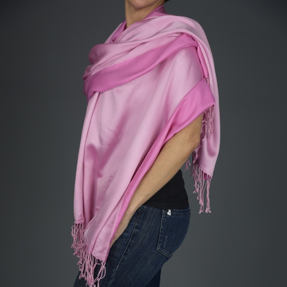 New Silk Pashmina style Pink Wrap - Picture 3 of 7